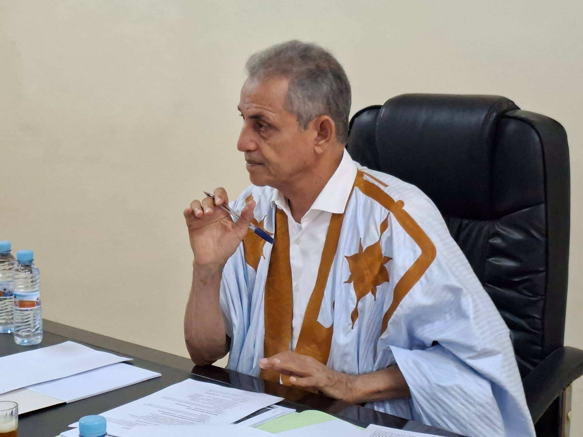 عمدة نواذيبو يترأس " اجتماع اللجنة الاستشارية البلدية" (صور)