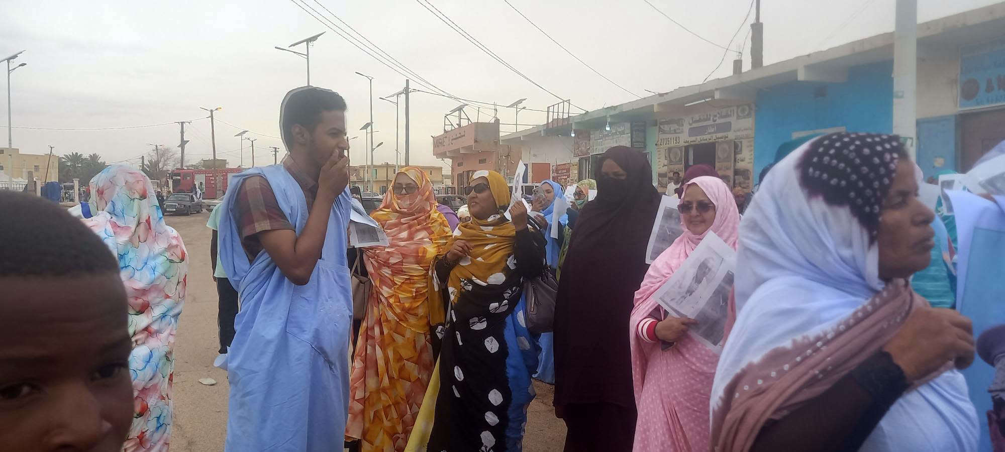 في أطار: وقفة احتجاج على استمرار اعتقال الجنرال المتقاعد لبات ولد المعيوف (صور)