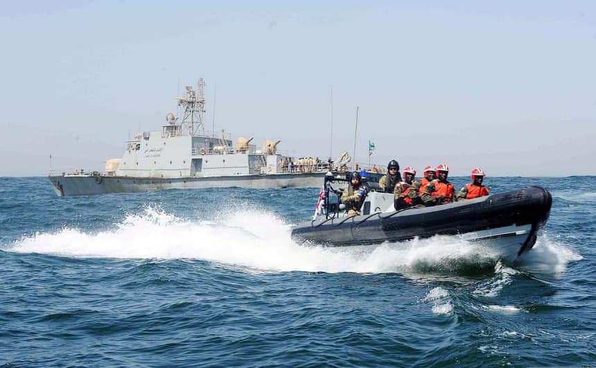 انتشال جثة شاب وإنقاذ آخر في نواذيبو