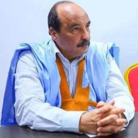 المحامي عبد الرحمن ولد أحمد طالب يكشف تعرض الرئيس السابق ولد عبد العزيز لاختناق داخل سجنه