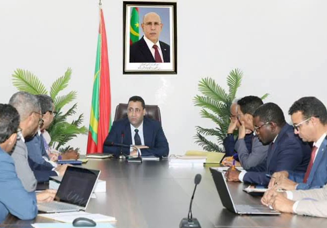 الوزير الأول يترأس اجتماع دراسة نظام المعاشات لموظفي الدولة