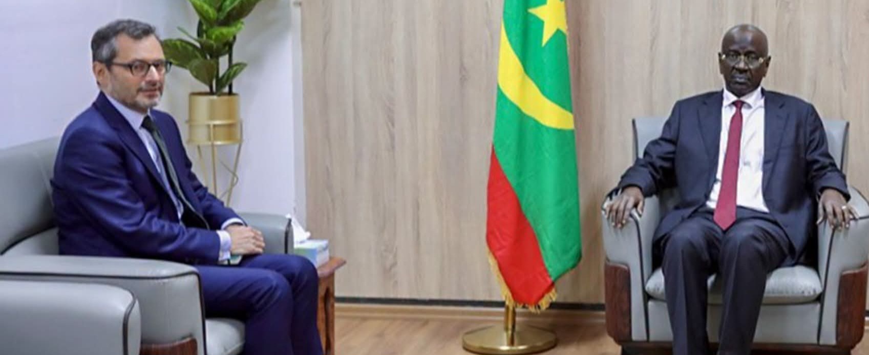 وزير. الخارجية يستقبل السفير الفرنسي في موريتانيا
