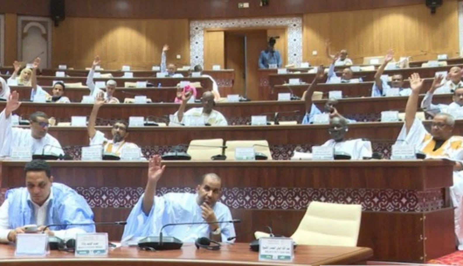 البرلمان يصادق على قانون المالية المعدل