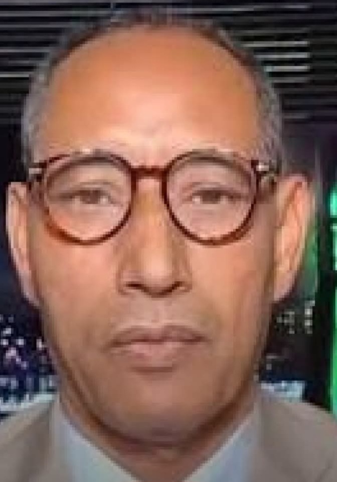 إعلامي موريتاني يعلق على إثارة قضية المأمورية الثالثة