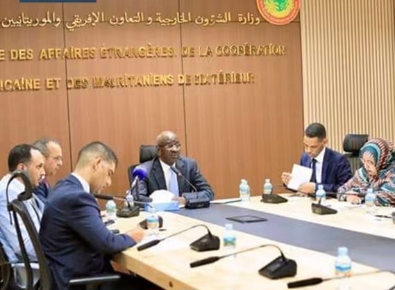 وزير الخارجية يجتمع بالبعثات الدبلوماسية والقنصلية