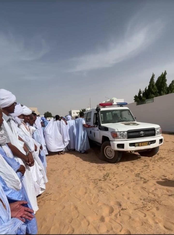 تشييع جثمان الإداري الراحل محمد ولد بلعمش