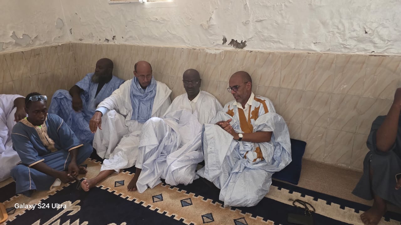وزير الخارجية يعزي في وفاة والدة الإطار بالوزارة ماء العينين ولد خطراتي