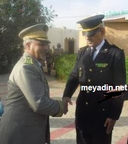 المفوض الإقليمي أحمد ولد اعلي مدير الشرطة القضائية مع الفريق محمد ولد مكت مدير الأمن