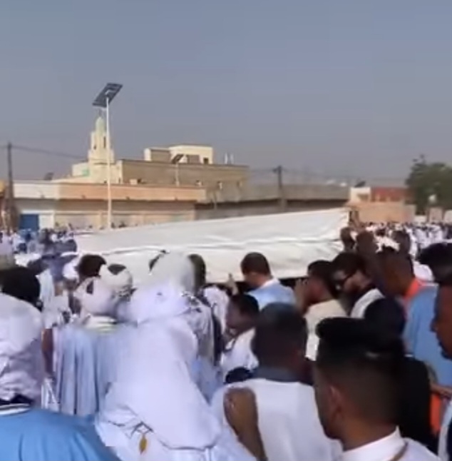 تشييع جثمان إمام الجامع العتيق في أطار