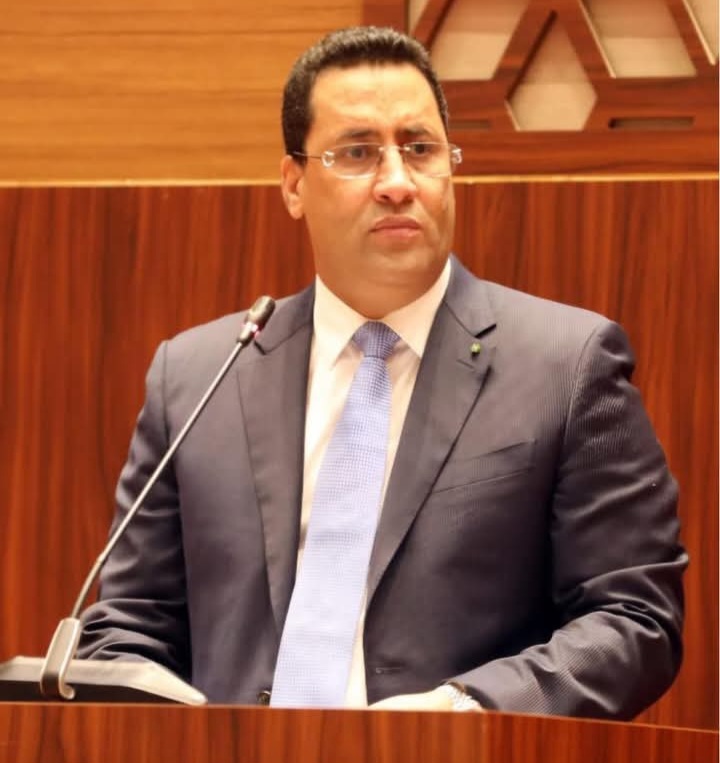الوزير الأول: "لا تنمية مع الفساد"