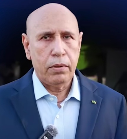 غزواني يعلن عن تعليماته بإعادة الكهرباء وفتح تحقيق في الحريقين