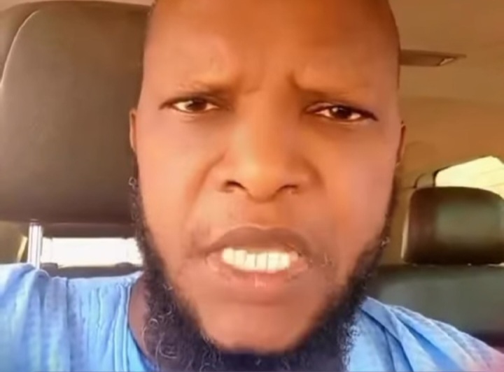 أحمد ولد صمبه يحذر غزواني من: "تعديل الدستور" ويعتبر "المأمورية الثالثة مغامرة محفوفة بالمخاطر"