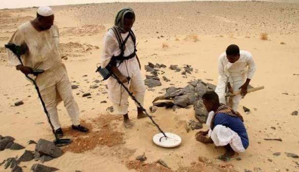 سودانيون يبدؤون بيع معدات التنقيب عن الذهب في موريتانيا