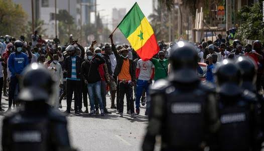تعديل دستوري يعمق الأزمة السياسية في السينغال