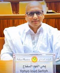 برلماني معارض يطالب الوزير الأول بتقديم استقالة حكومته